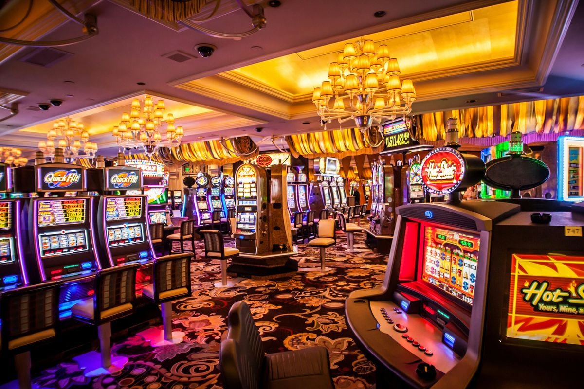 ck444vip slots interface preview with premium dark gold layout